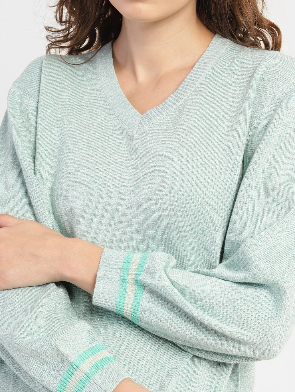 Women's Solid V Neck Sweater - Image 5