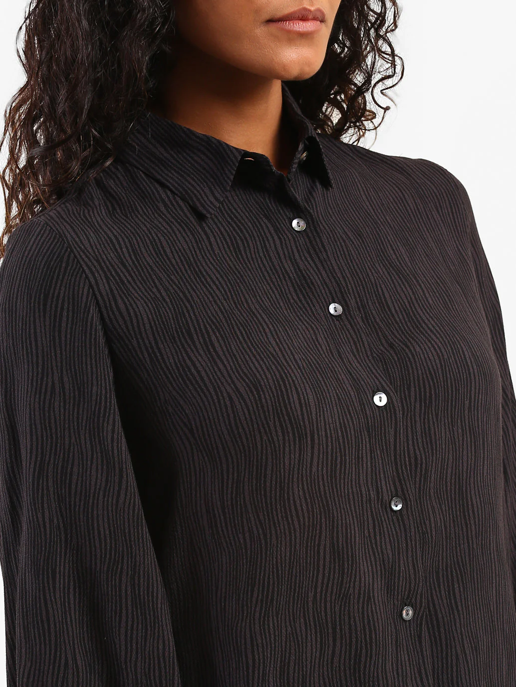 Women's Printed Regular Fit Shirt - Image 4