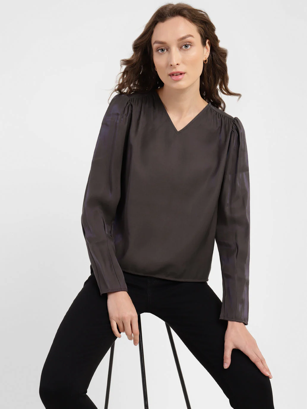 Women's Solid V Neck Top - Image 6