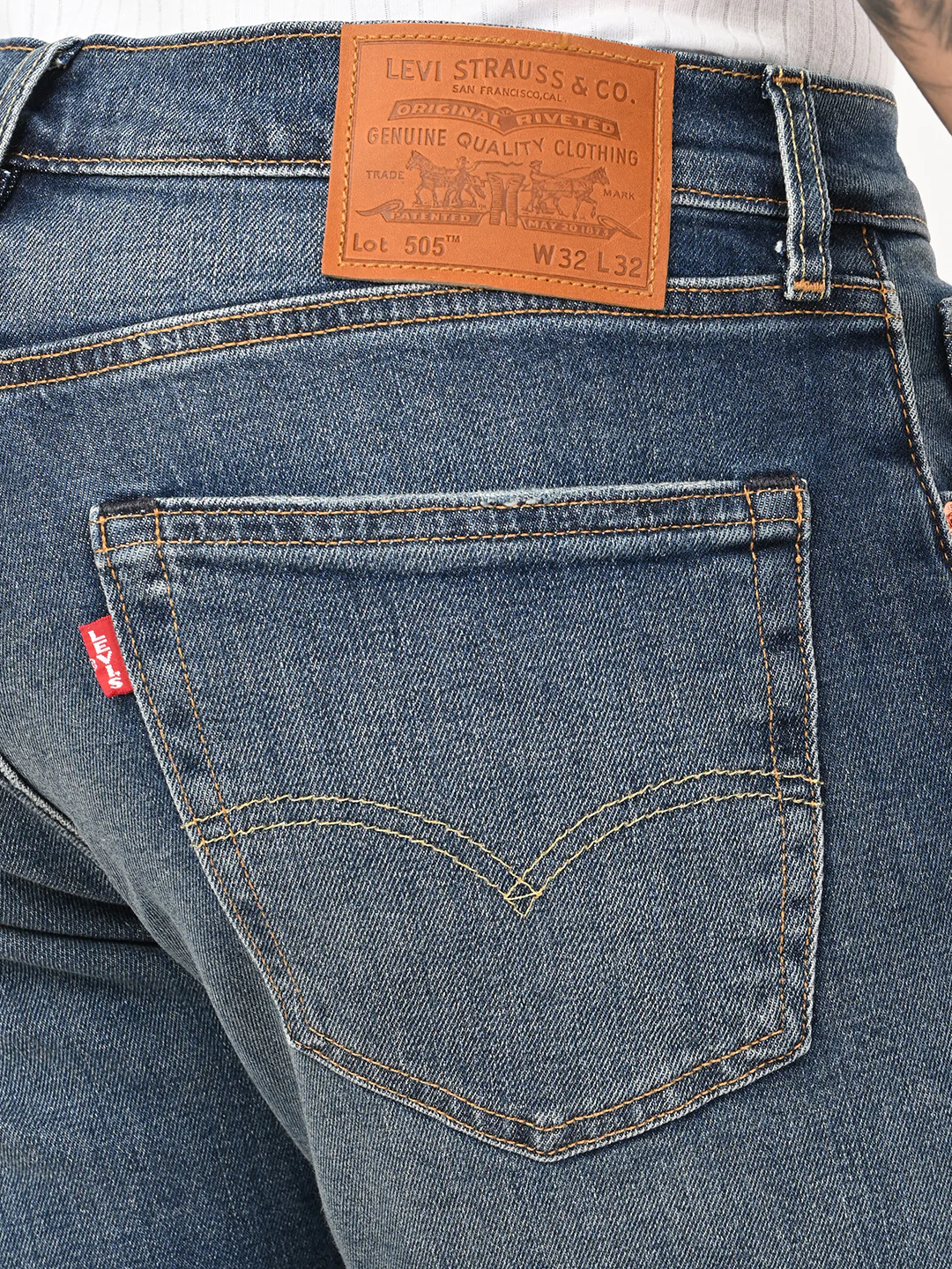 Men's 505 Blue Straight Fit Mid Rise Jeans - Image 6