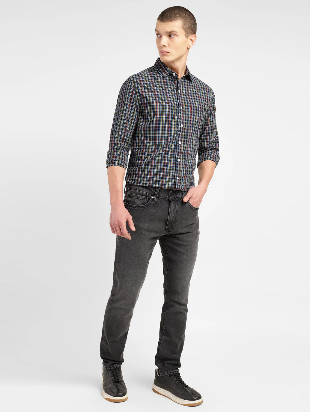 Men's 512 Black Slim Tapered Fit Mid Rise Jeans - Image 2