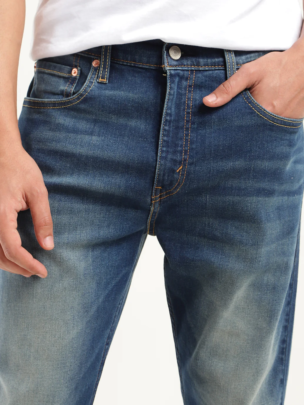 Men's 512 Blue Slim Tapered Fit Mid Rise Jeans - Image 6