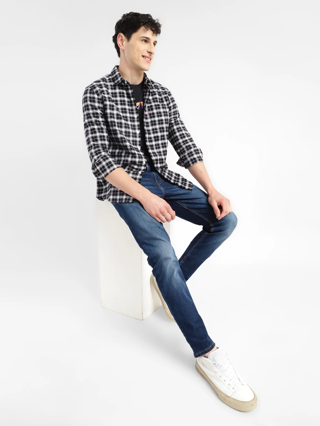 Men's 512 Navy Blue Slim Tapered Fit Mid Rise Jeans - Image 8