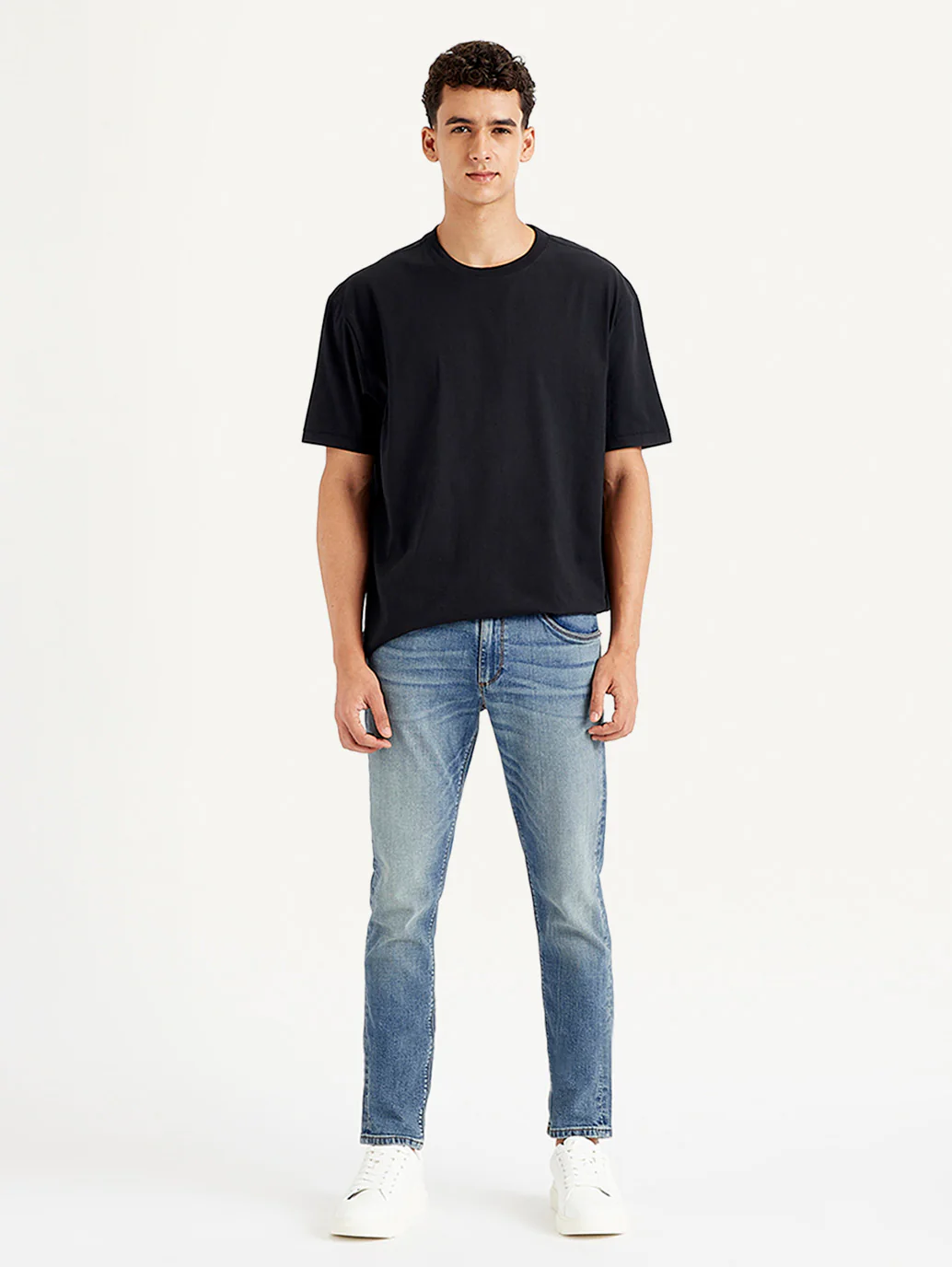 Men's 512 Light Blue Slim Tapered Fit Mid Rise Jeans - Image 2