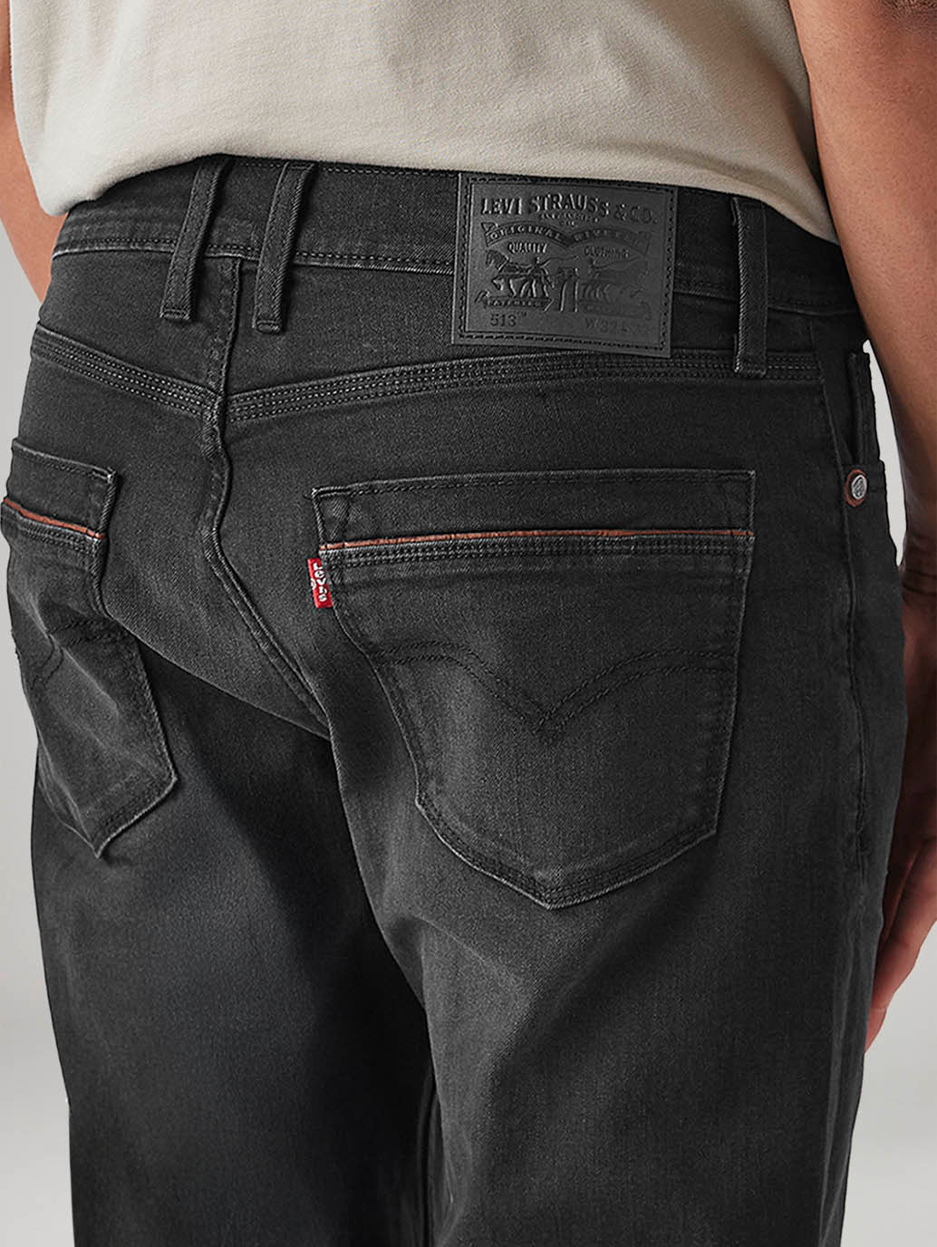 Men's 513 Charcoal Grey Slim Straight Fit Mid Rise Jeans - Image 5
