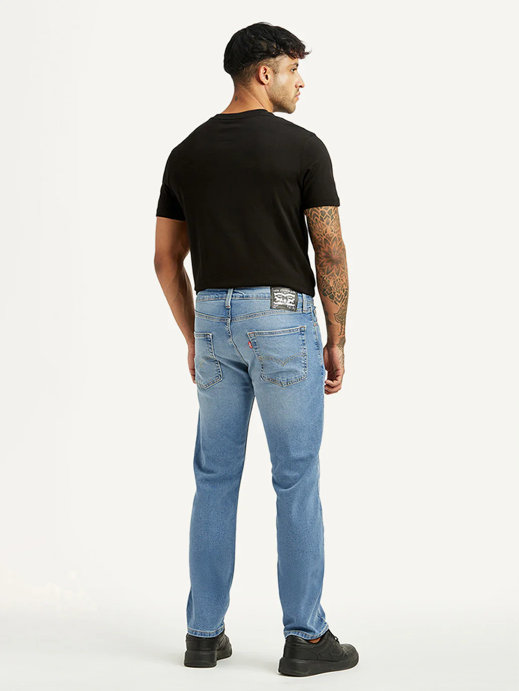 Men's 513 Light Indigo Slim Tapered Fit Mid Rise Jeans - Image 5