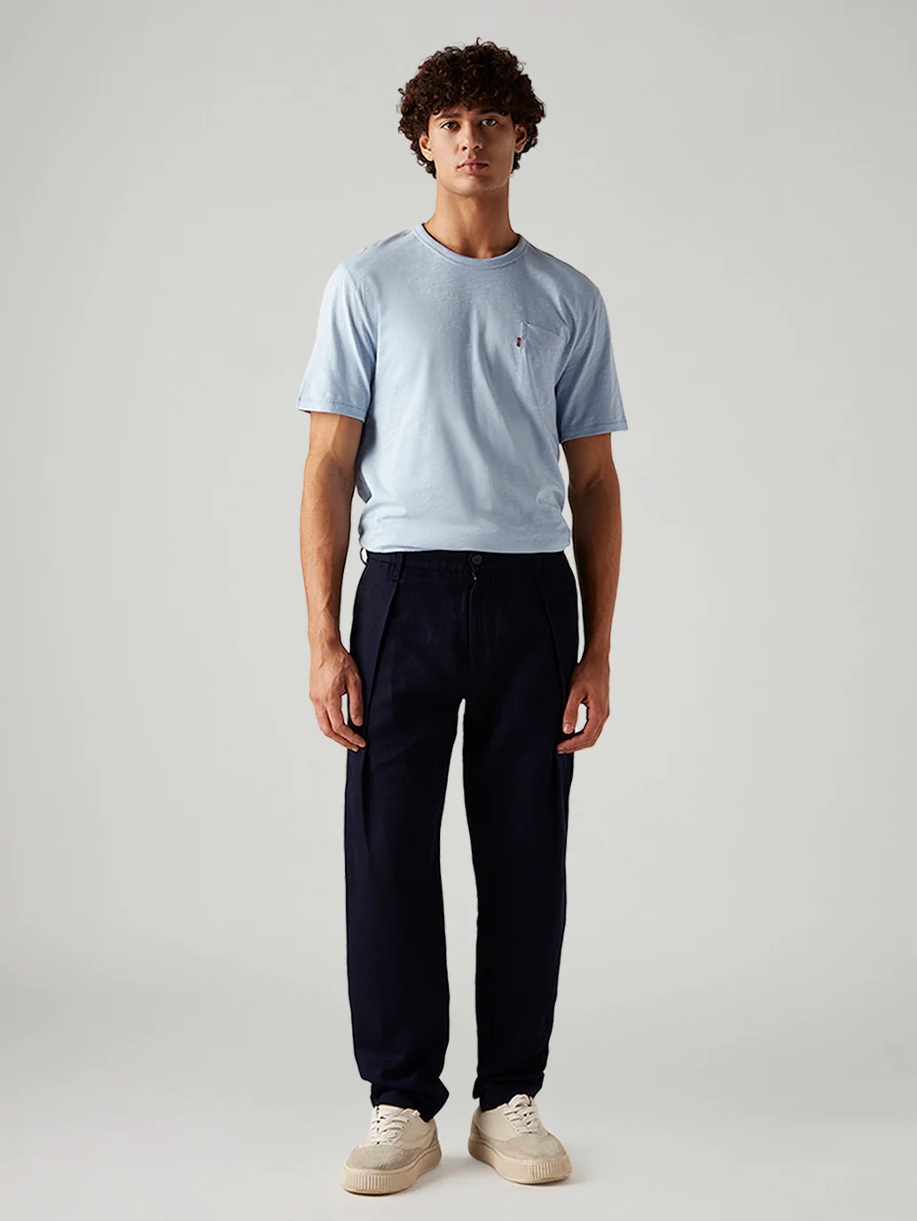 Men's 550 Indigo Relaxed Fit Mid Rise Linen Trousers - Image 2