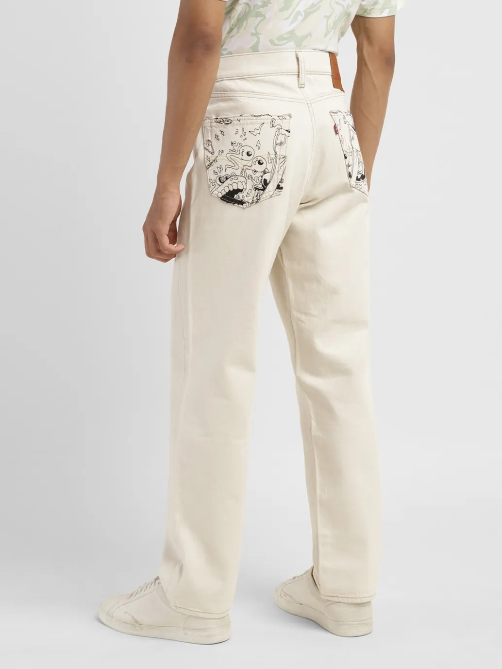 Men's 550 Beige Loose Fit Mid Rise Jeans - Image 3