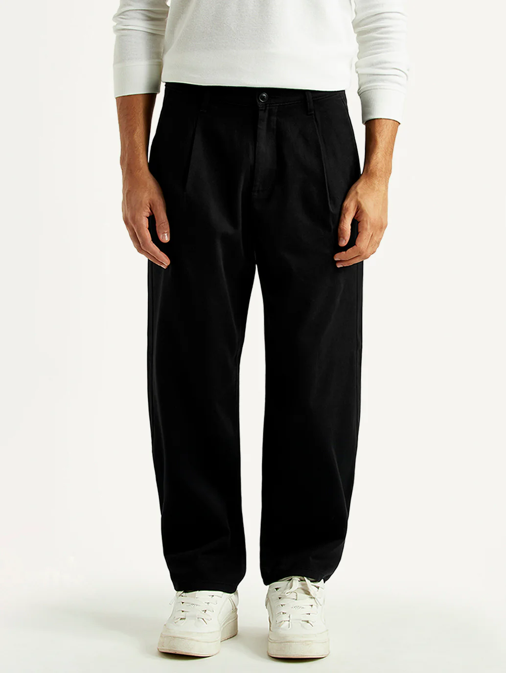 Men's 568 Black Loose Fit Mid Rise Chinos - Image 2