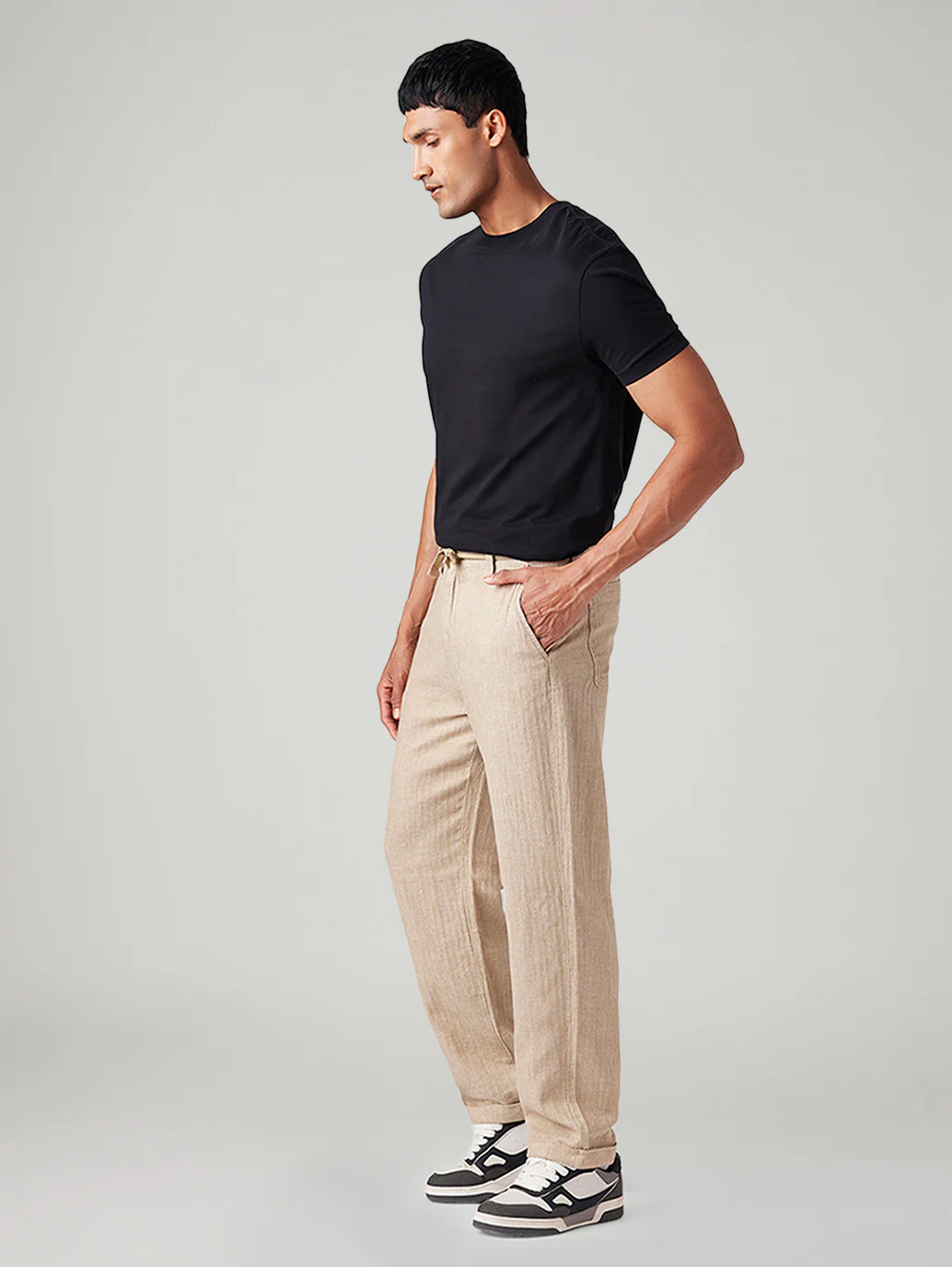 Men's Beige Loose Straight Fit Mid Rise Linen Chinos - Image 6