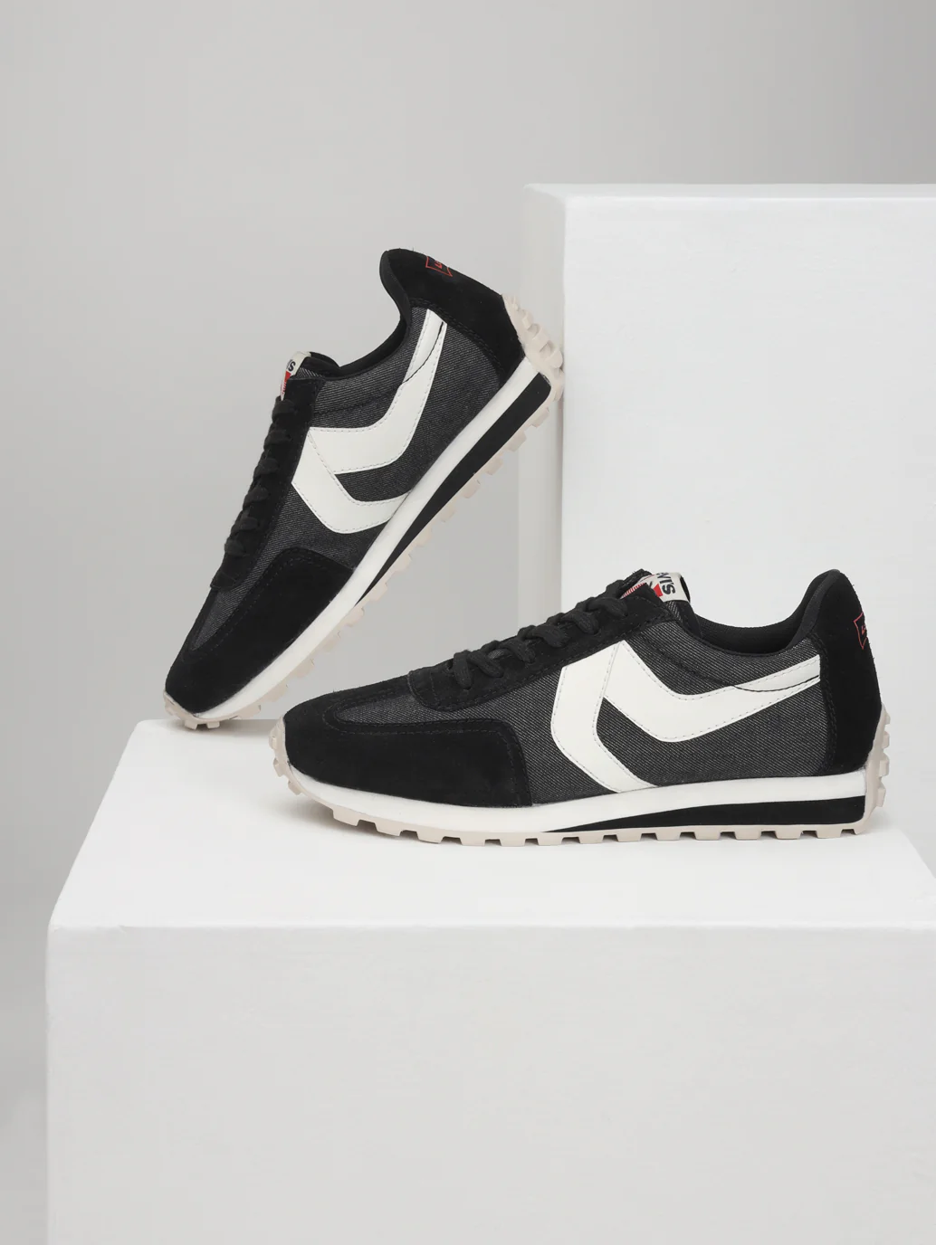 Men's Black Colorblock Sneakers - Image 7
