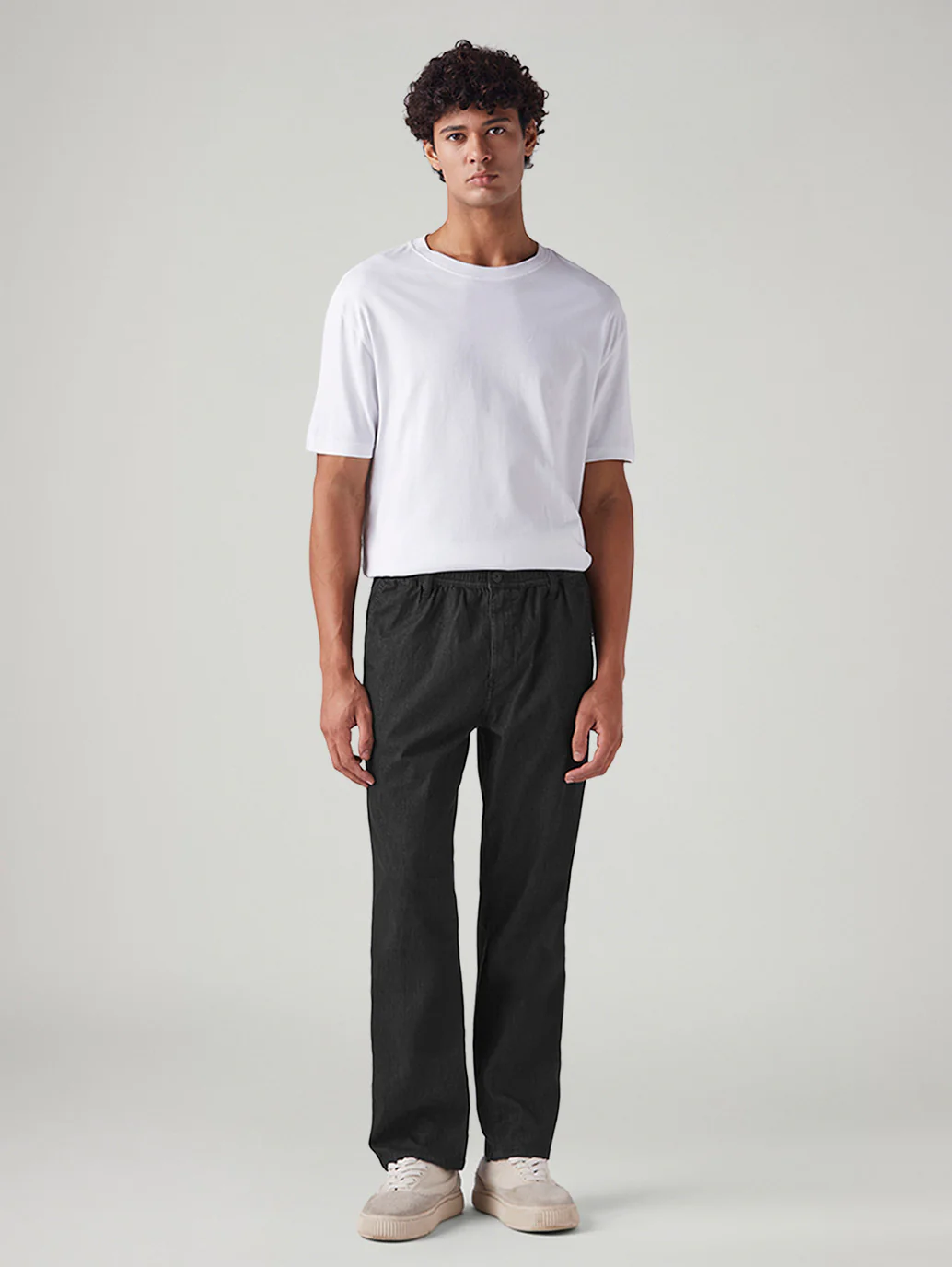 Men's Black Relaxed Straight Fit Mid Rise Chinos - Image 2