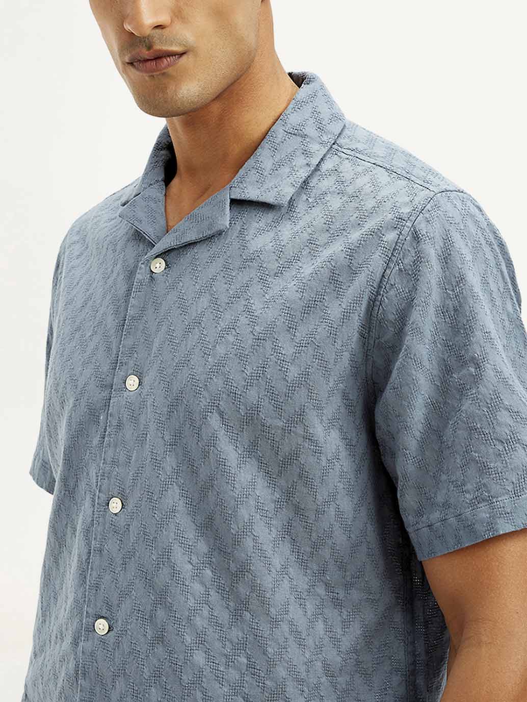 Men's Resort Collar Chevron Loose Fit Shirt - Image 4