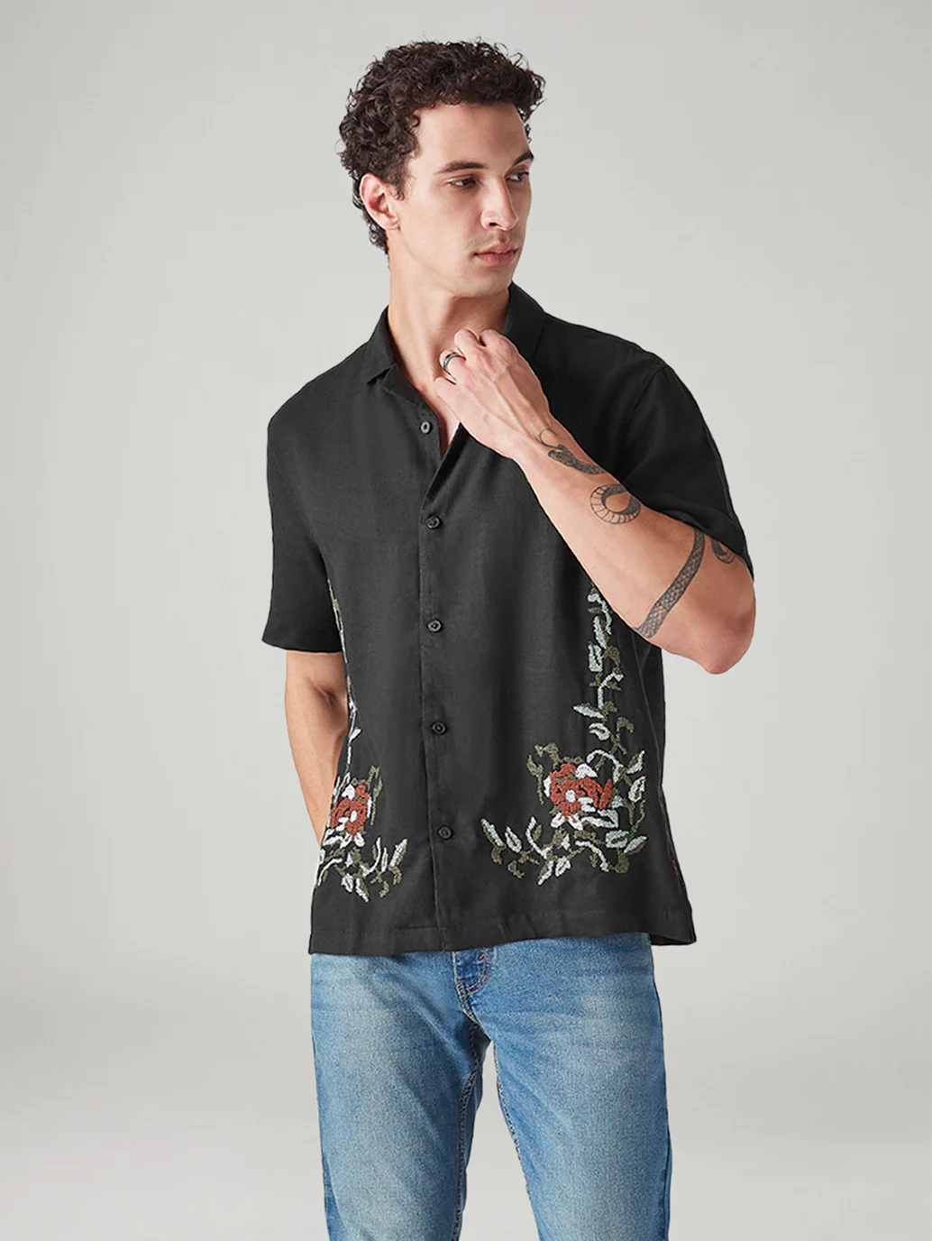 Men's Embroidered Relaxed Fit Linen Shirt - Image 4