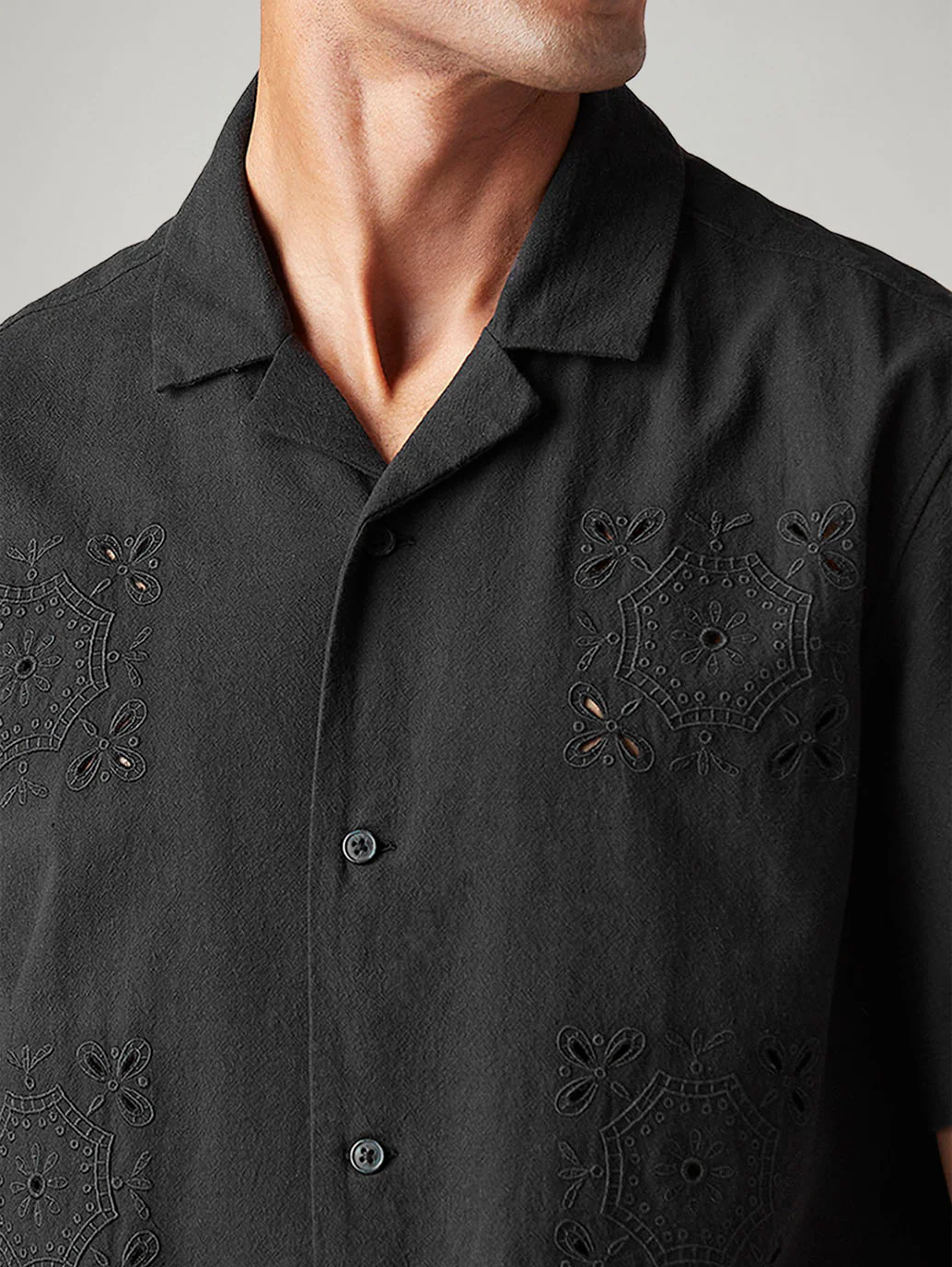 Men's Embroidered Relaxed Fit Resort Collar Shirt - Image 4
