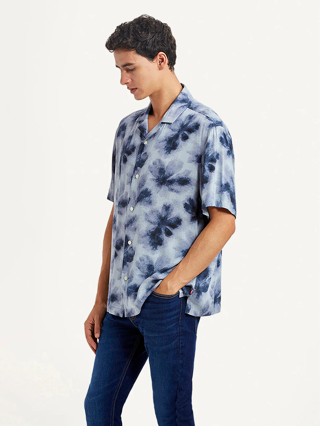 Men's Floral Light Blue Relaxed Fit Camp Shirt - Image 4