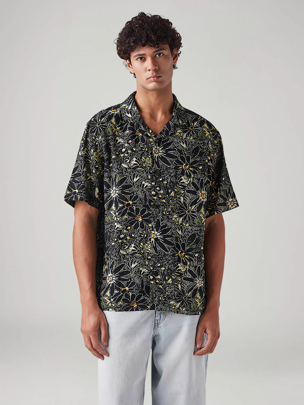 Men's Floral Relaxed Fit Resort Collar Shirt - Image 2