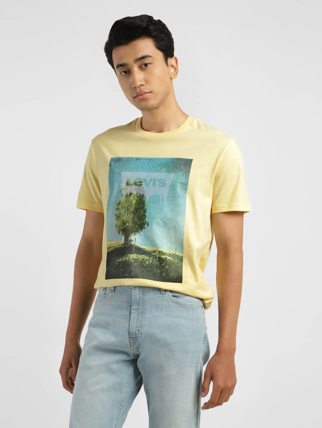 Men's Graphic Print Crew Neck T-shirt - Image 2