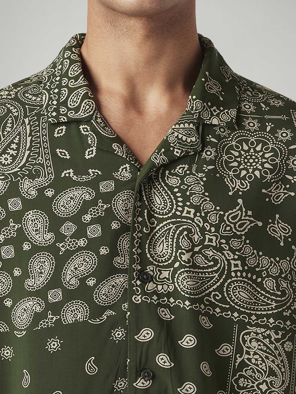 Men's Paisley Relaxed Fit Resort Collar Shirt - Image 4