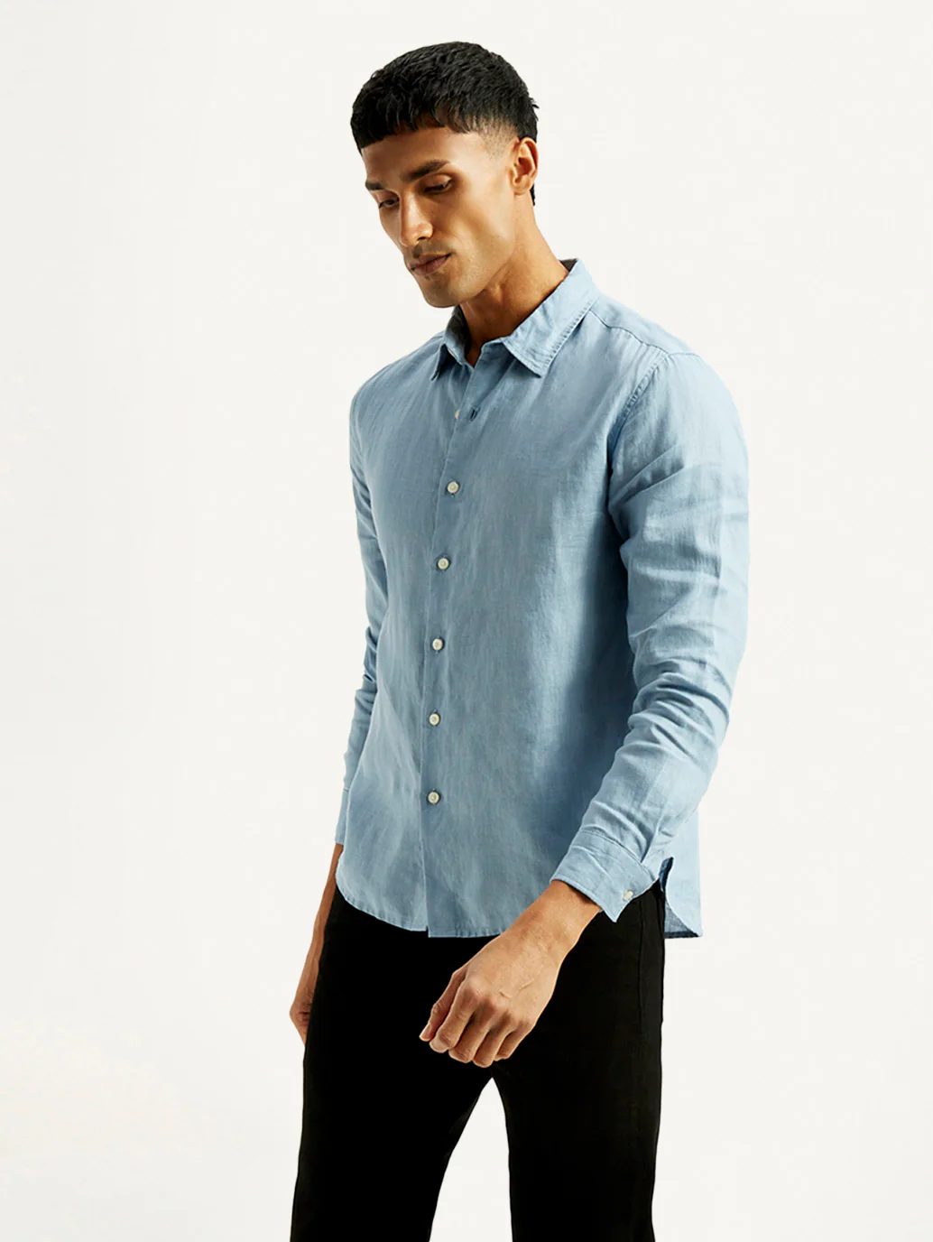 Men's Redloop Solid Light Blue Slim Fit Linen Shirt - Image 2