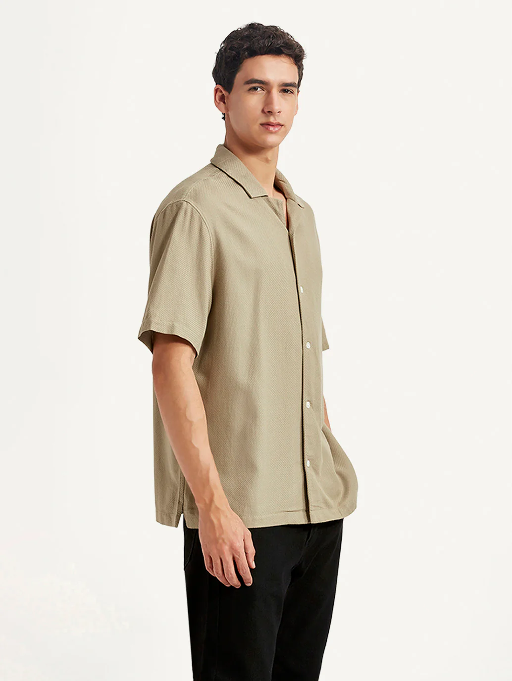 Men's Solid Beige Relaxed Fit Camp Shirt - Image 4
