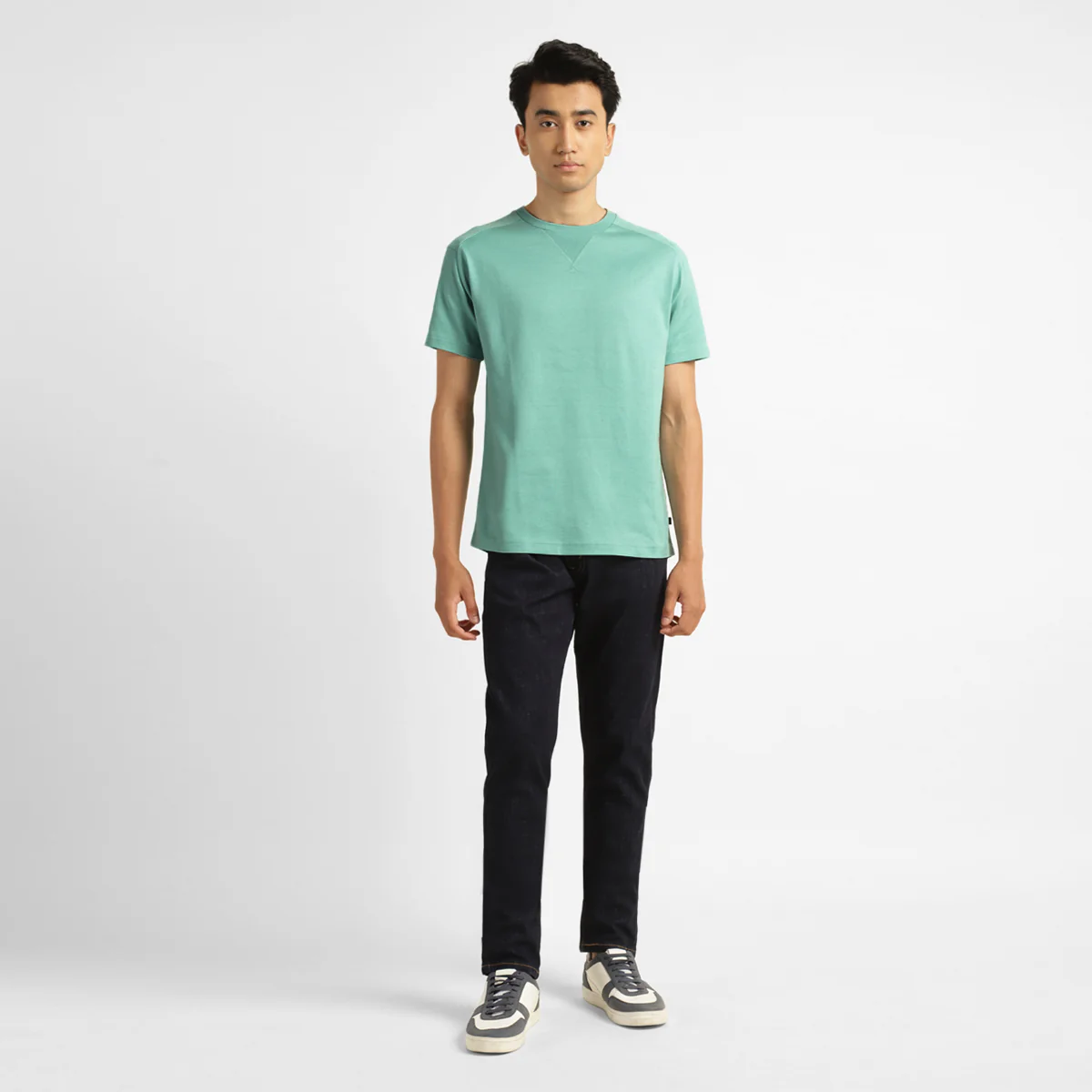 Men's Solid Crew Neck T-shirt - Image 6