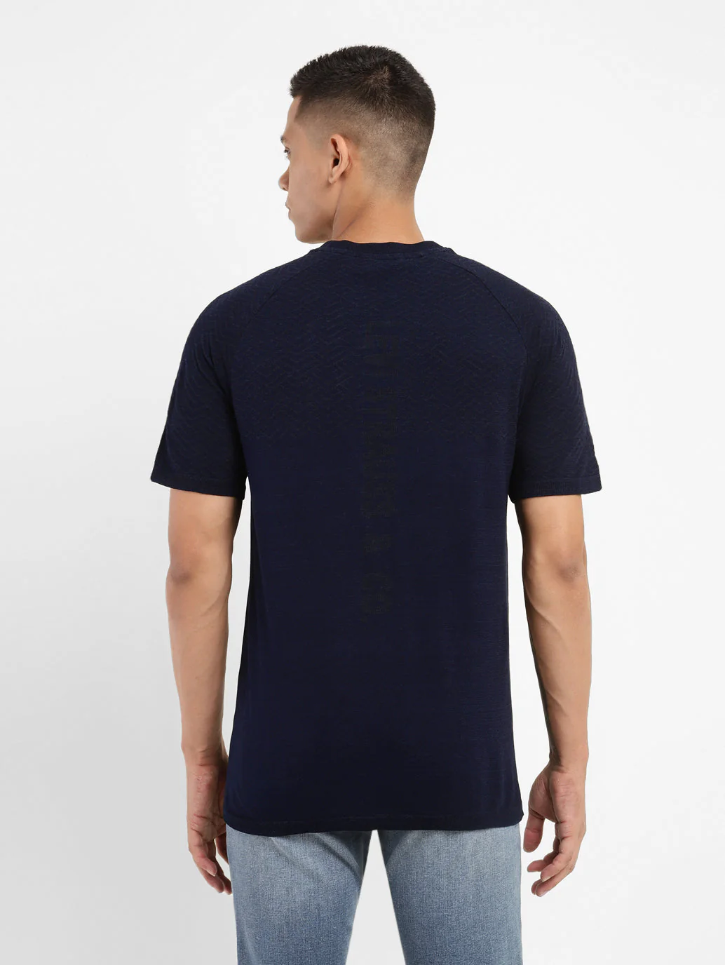 Men's Solid Crew Neck T-shirt - Image 3