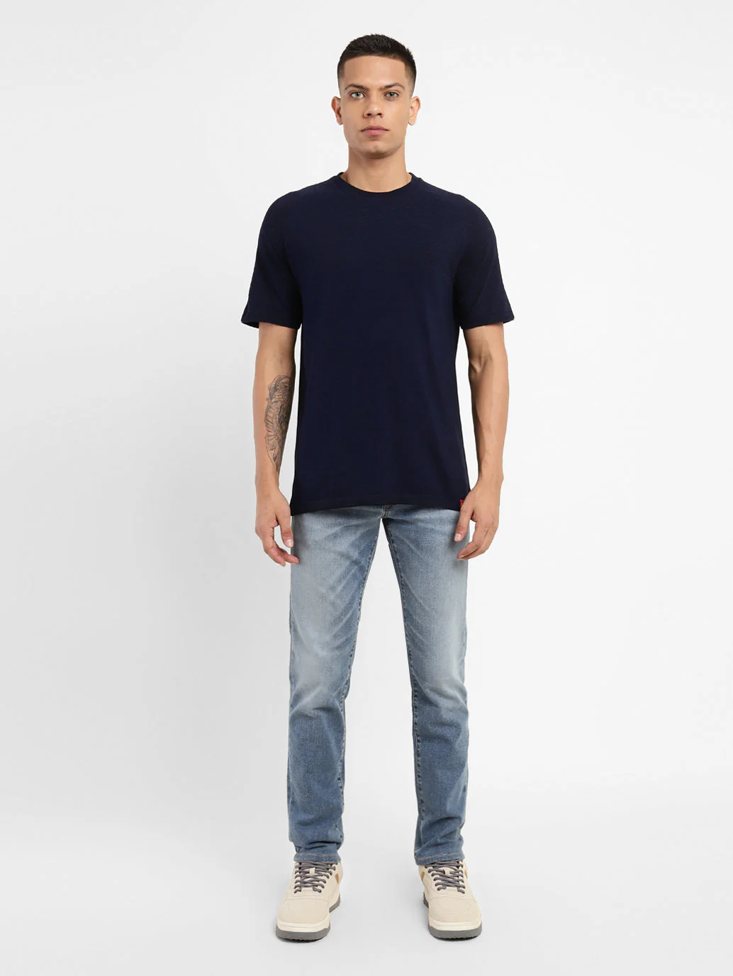 Men's Solid Crew Neck T-shirt - Image 6
