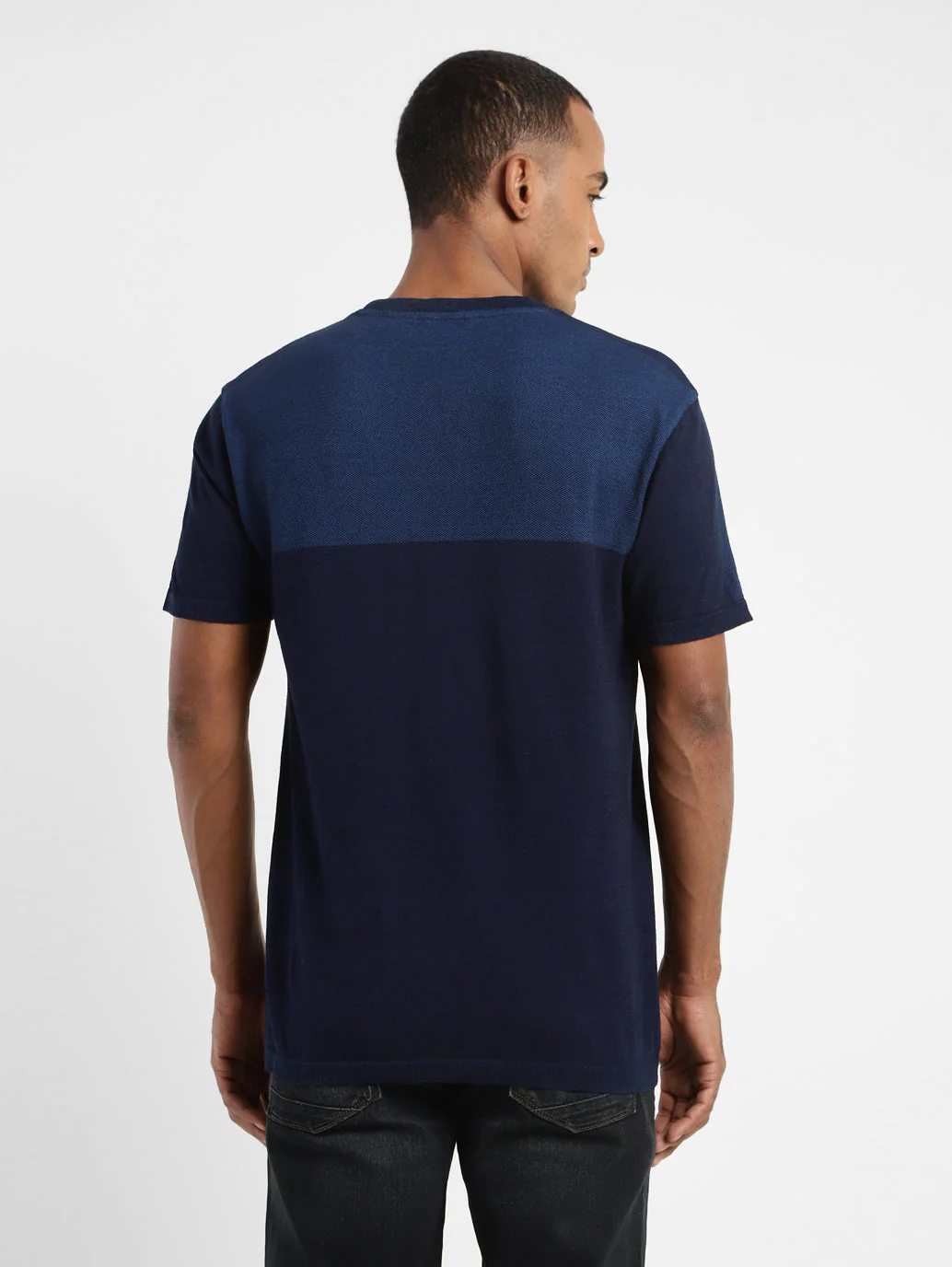 Men's Solid Crew Neck T-shirt - Image 3