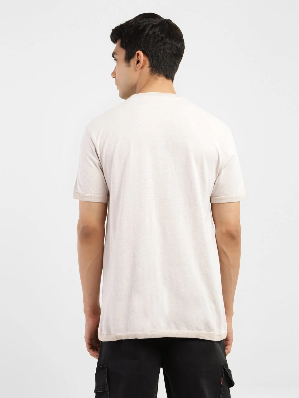Men's Solid Crew Neck T-shirt - Image 3