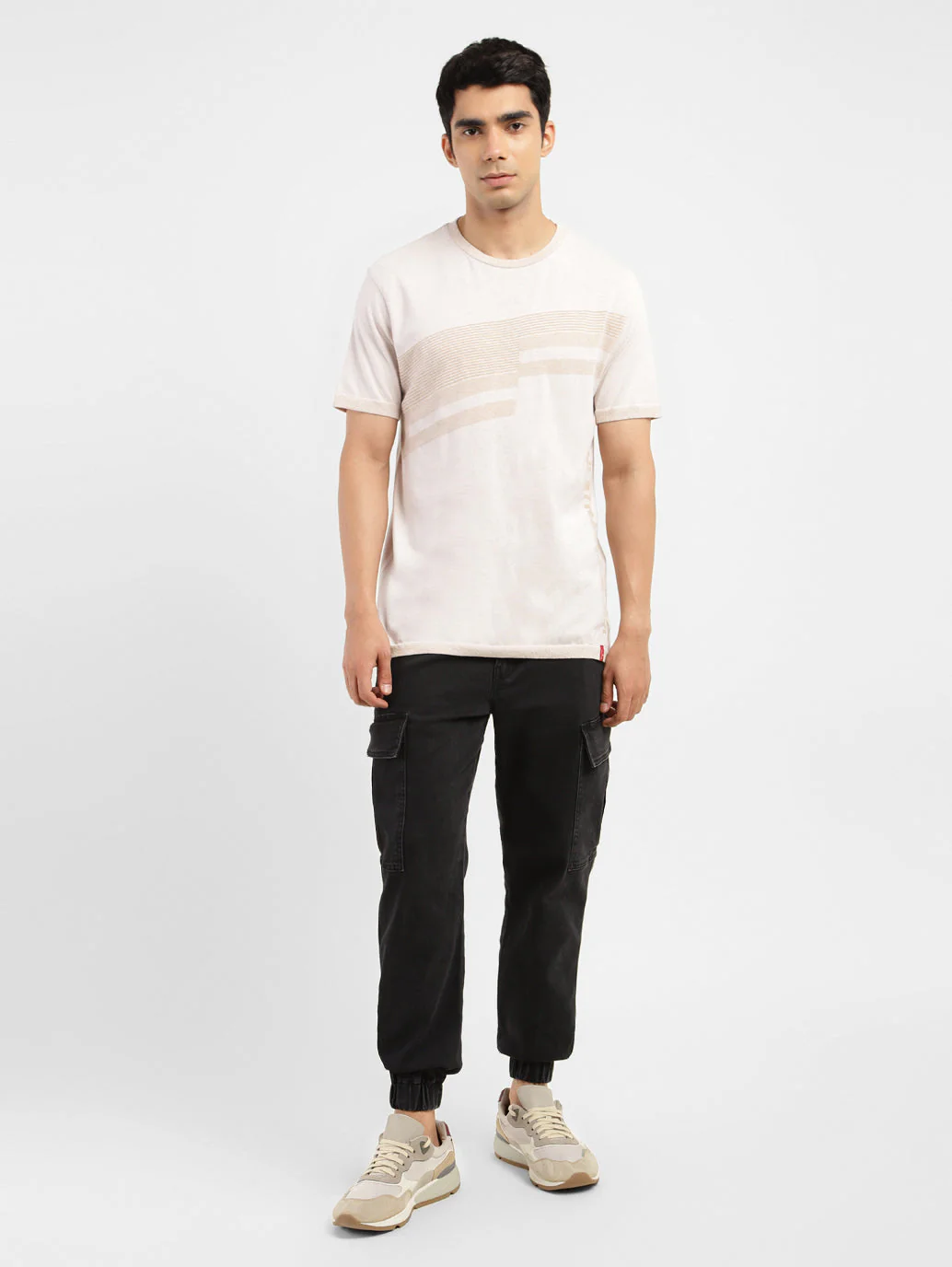 Men's Solid Crew Neck T-shirt - Image 6