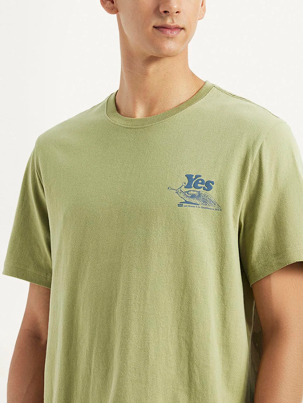 Men's Solid Crew Neck T-Shirt - Image 4