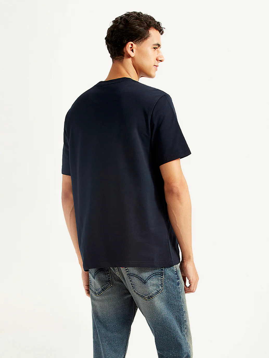 Men's Solid Crew Neck T-shirt - Image 3