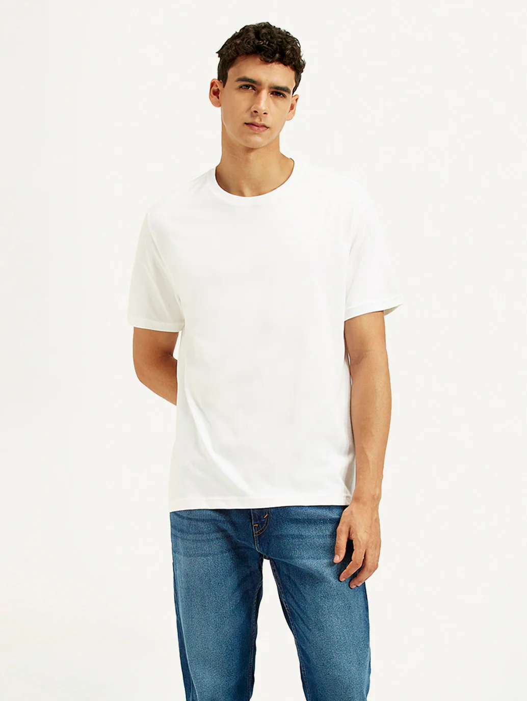 Men's Solid Crew Neck T-shirt - Image 5