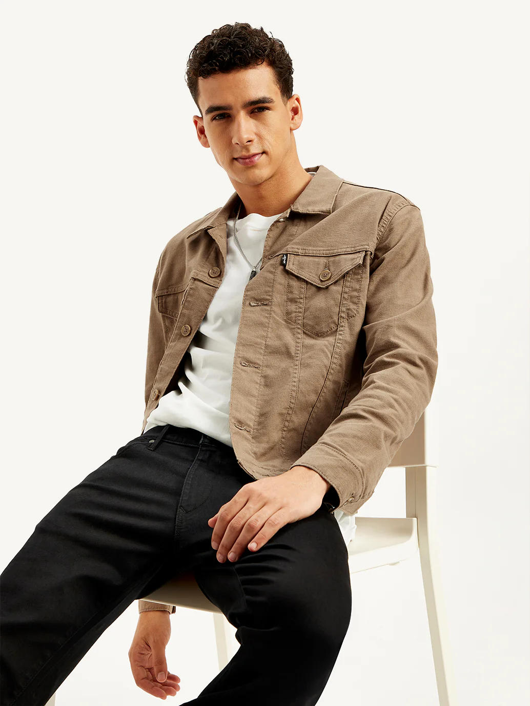Men's Redloop Solid Light-Brown Spread Collar Denim Trucker Jacket