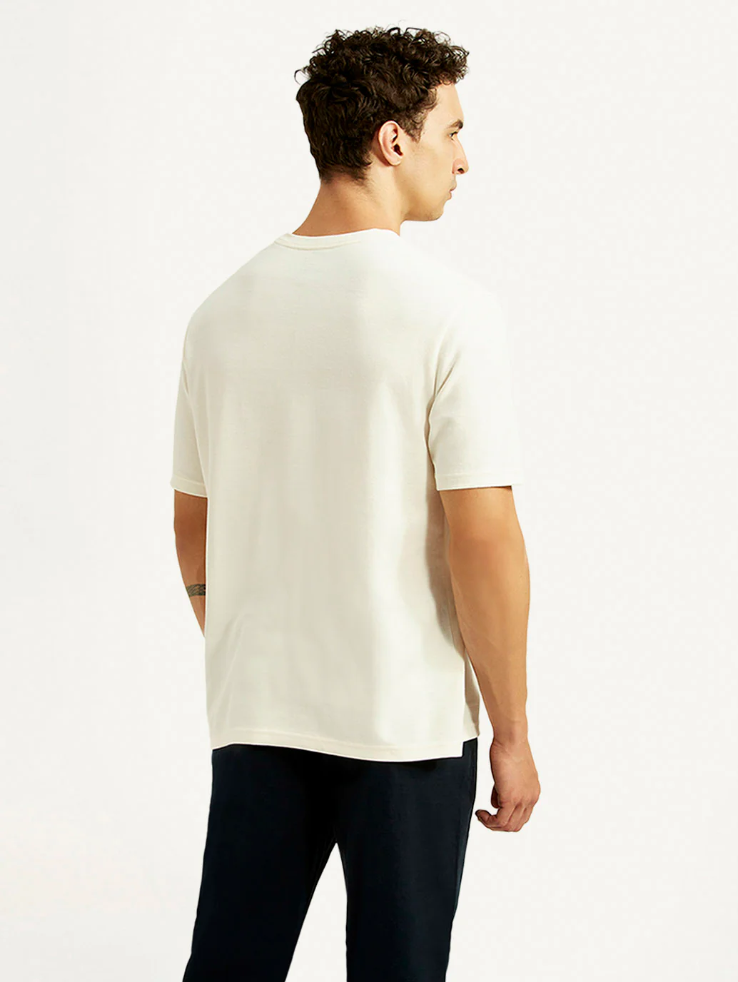 Men's Solid Off White Crew Neck T-shirt - Image 3