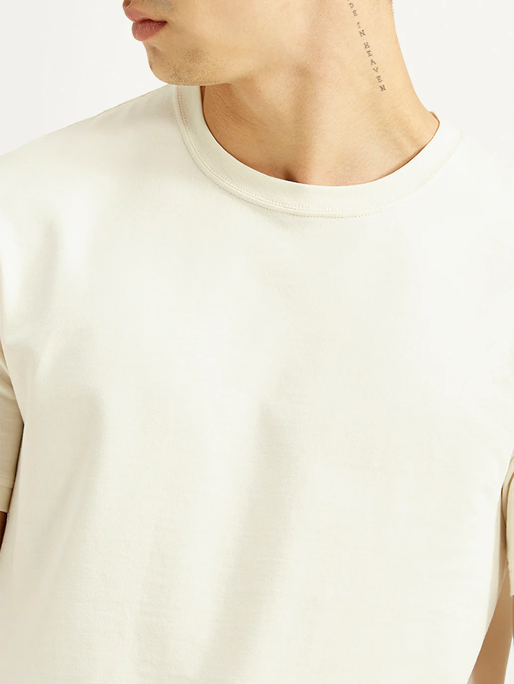 Men's Solid Off White Crew Neck T-shirt - Image 3