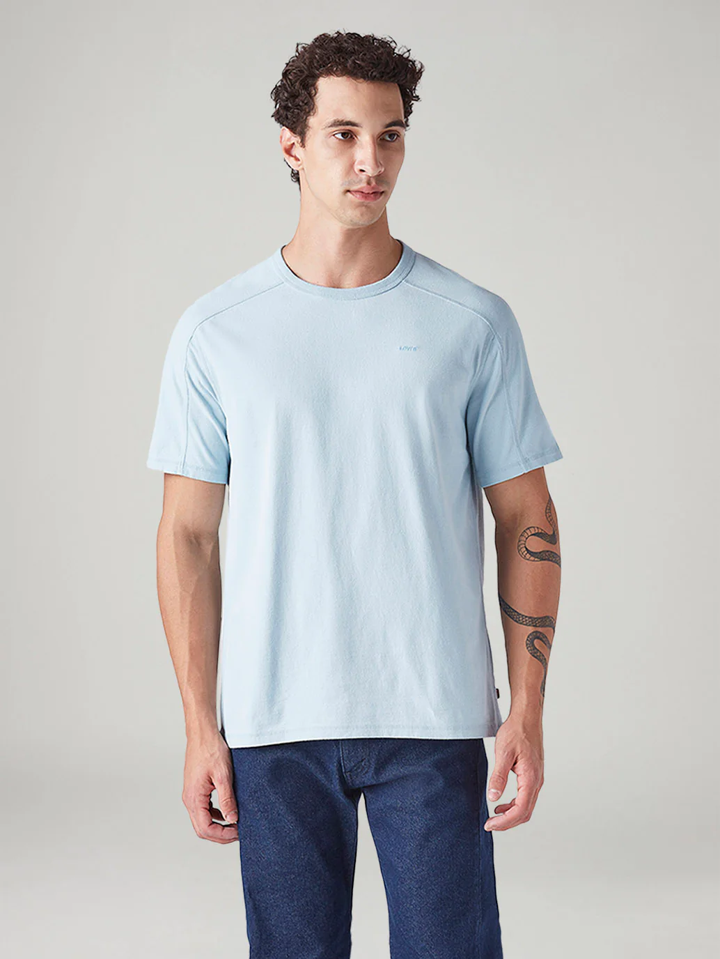 Men's Solid Regular Fit Commuter T-Shirt - Image 2