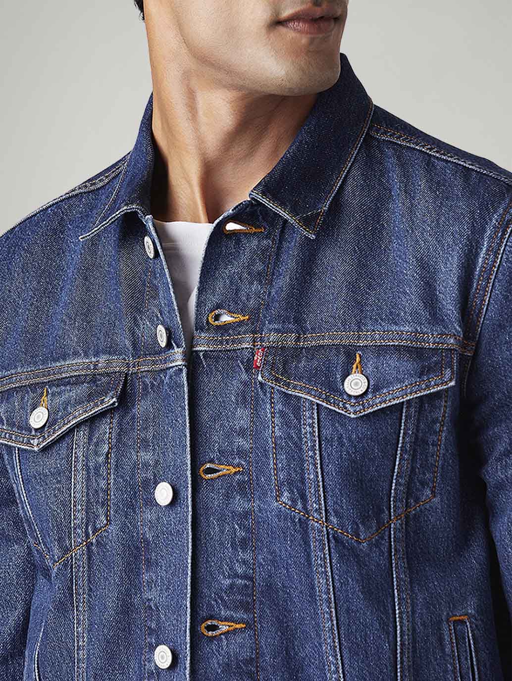Men's Solid Regular Fit Denim Trucker Jacket - Image 4