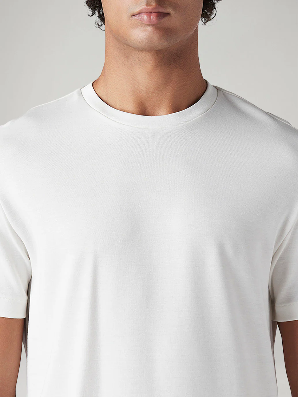 Men's Solid Regular Fit Interlock T-Shirt - Image 5