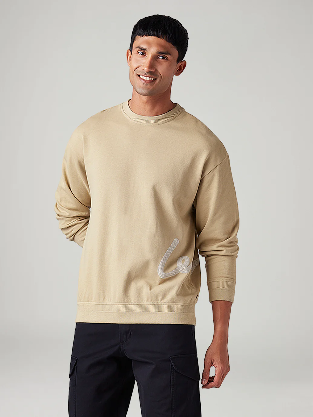 Men's Solid Regular Fit Sweatshirt - Image 5