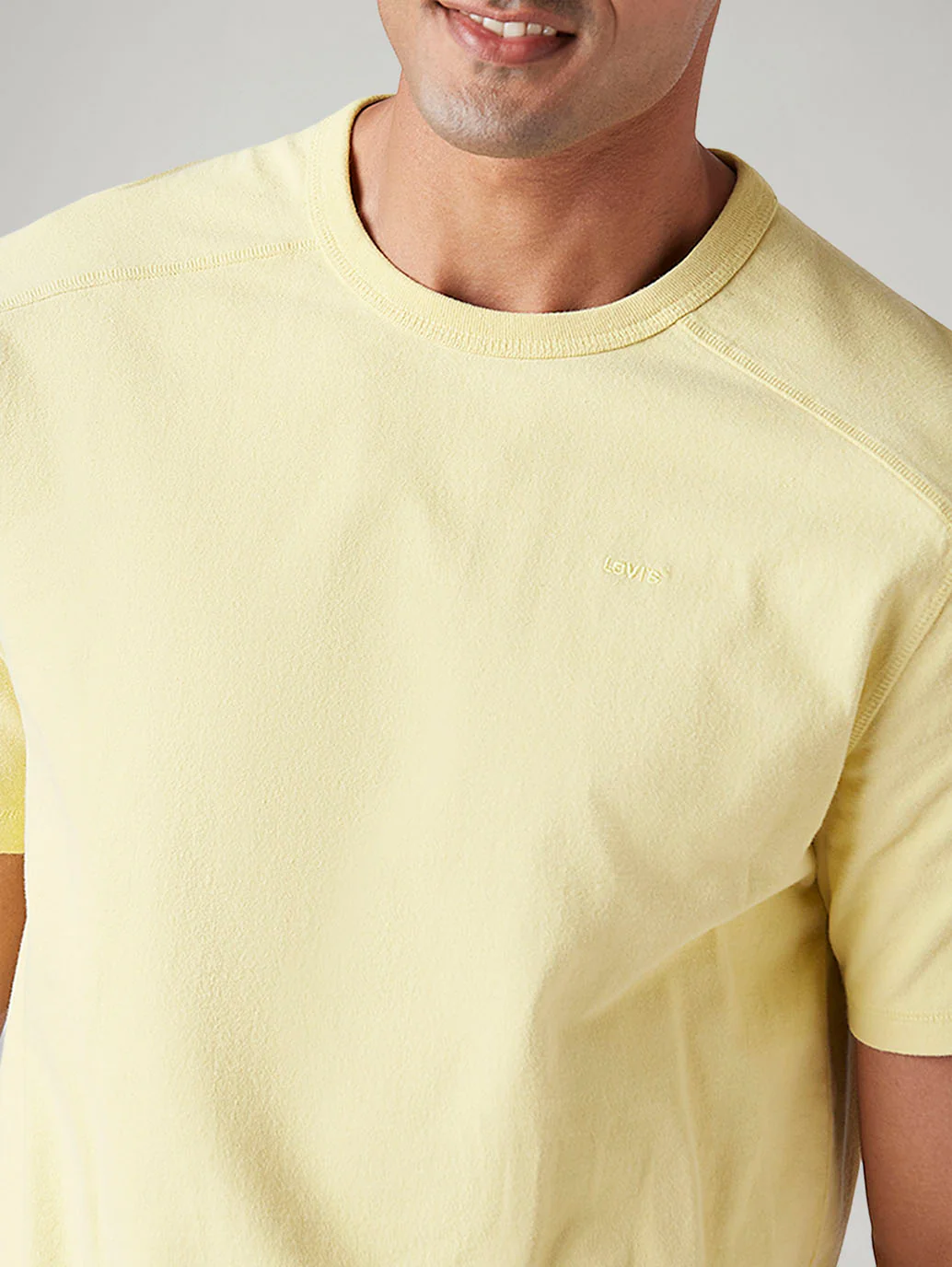 Men's Solid Regular Fit Commuter T-Shirt - Image 5