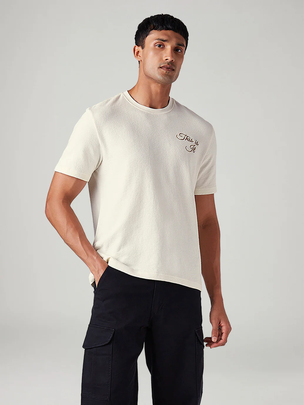 Men's Solid Regular Fit Textured T-Shirt