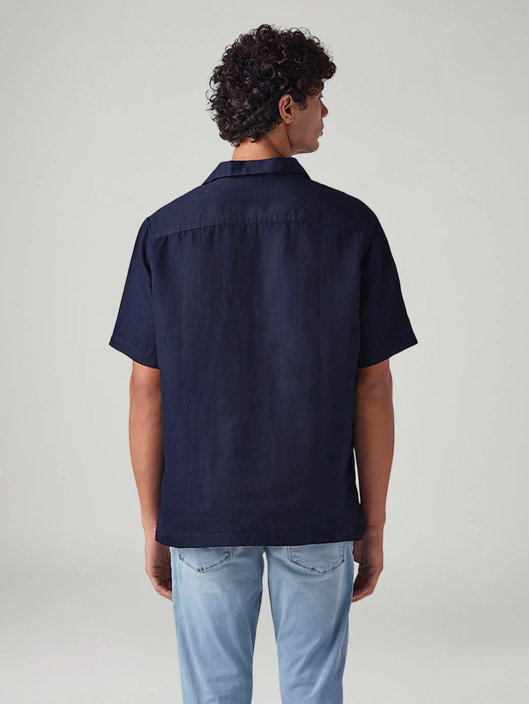 Men's Solid Relaxed Fit Linen Shirt - Image 3