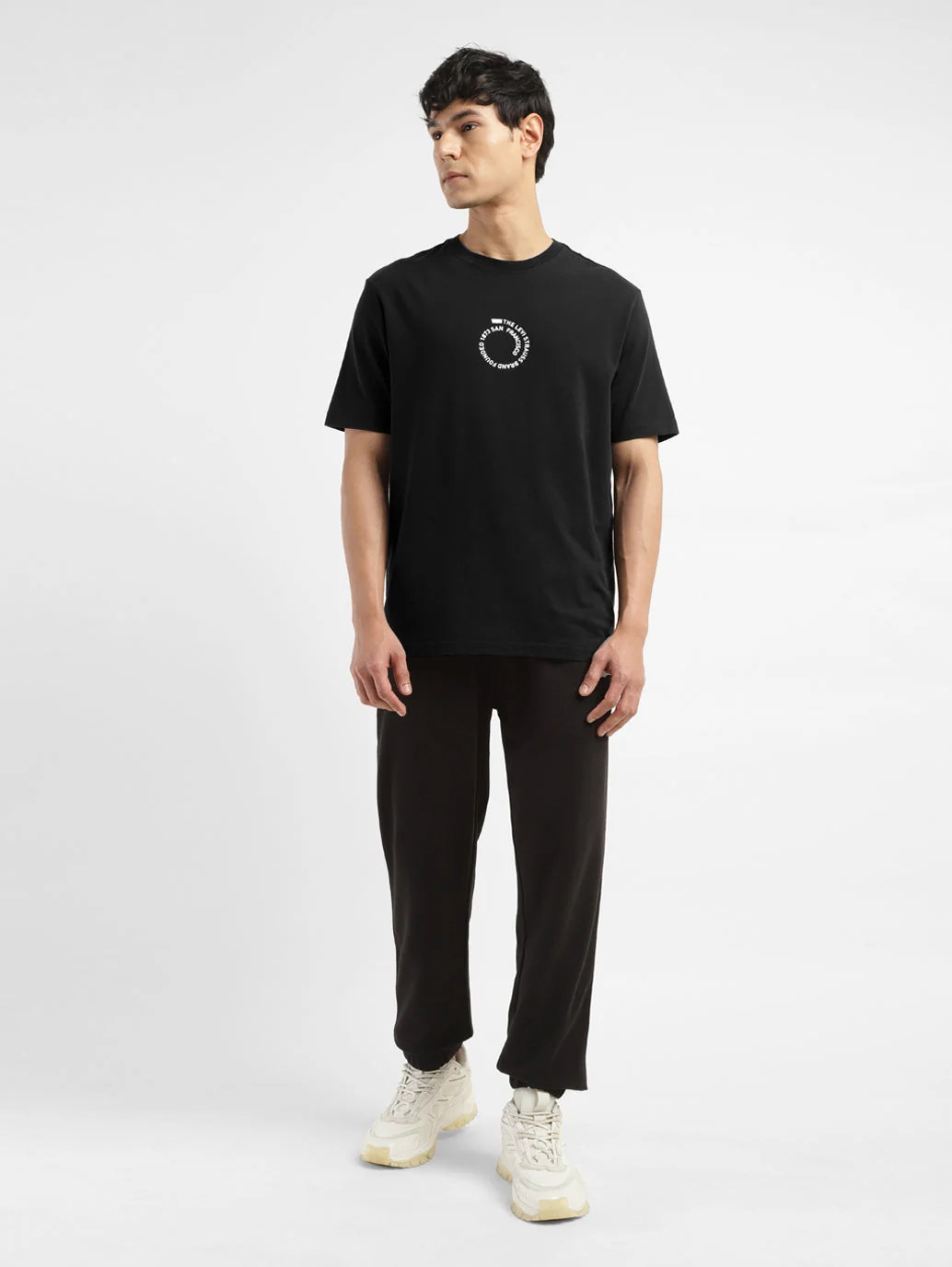Men's Solid Round Neck T-shirt - Image 6