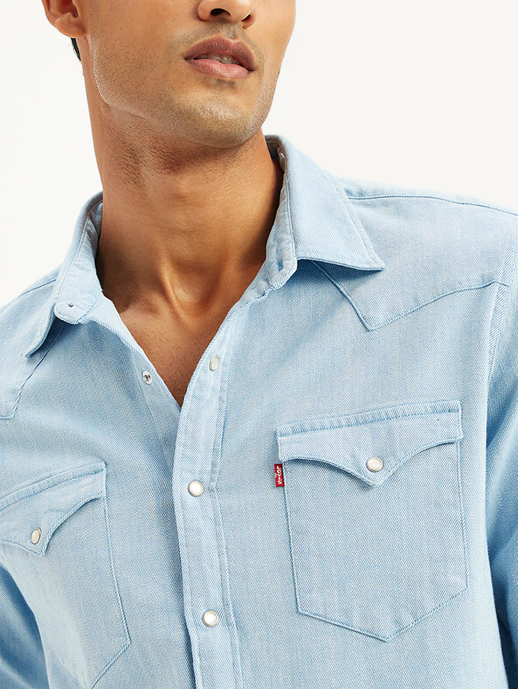 Men's Solid Slim Fit Denim Shirt - Image 4