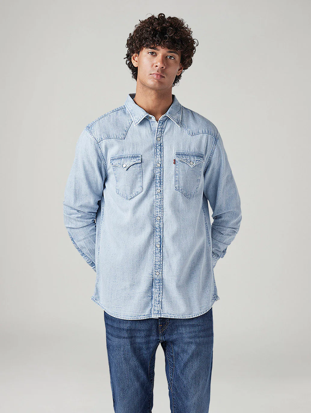 Men's Solid Slim Fit Denim Shirt - Image 2