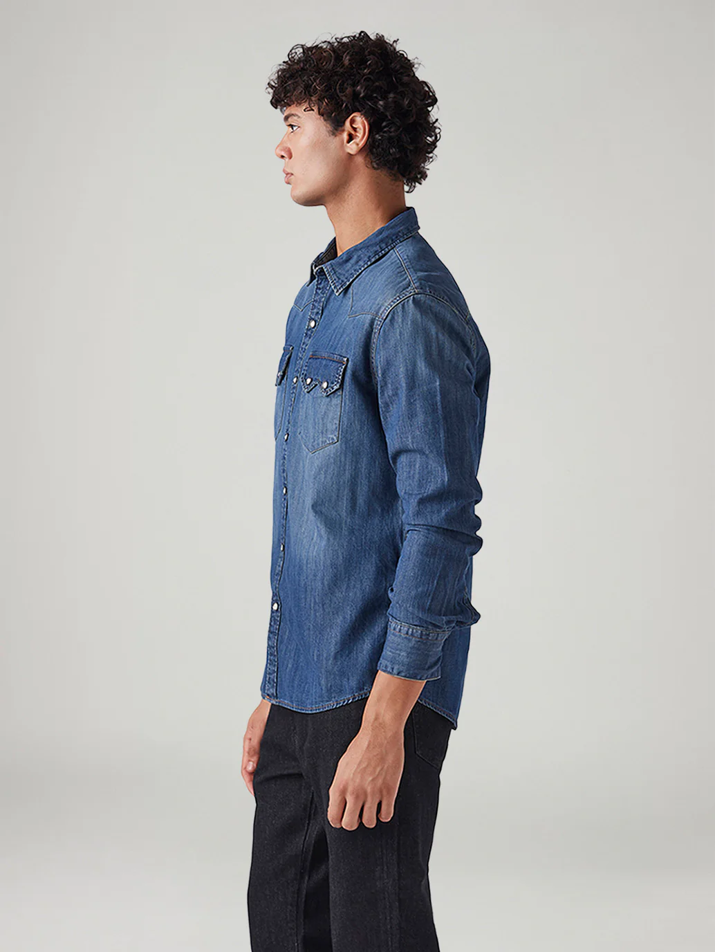 Men's Solid Slim Fit Denim Shirt - Image 5