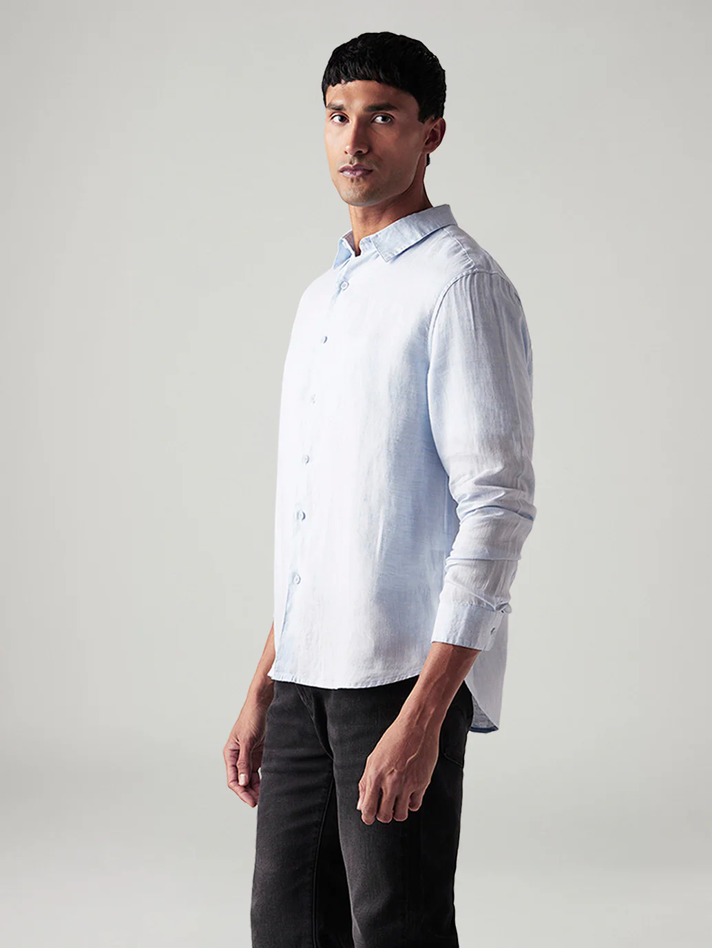 Men's Solid Slim Fit Linen Shirt - Image 3