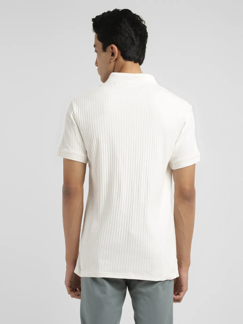 Men's Solid Slim Fit Polo T-shirt - Image 3